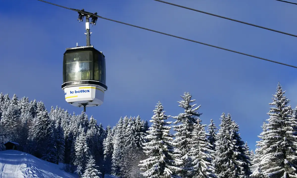 Gondola lift from Saint-Gervais to Le Bettex