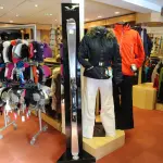 Technical clothing and sportswear for the mountains