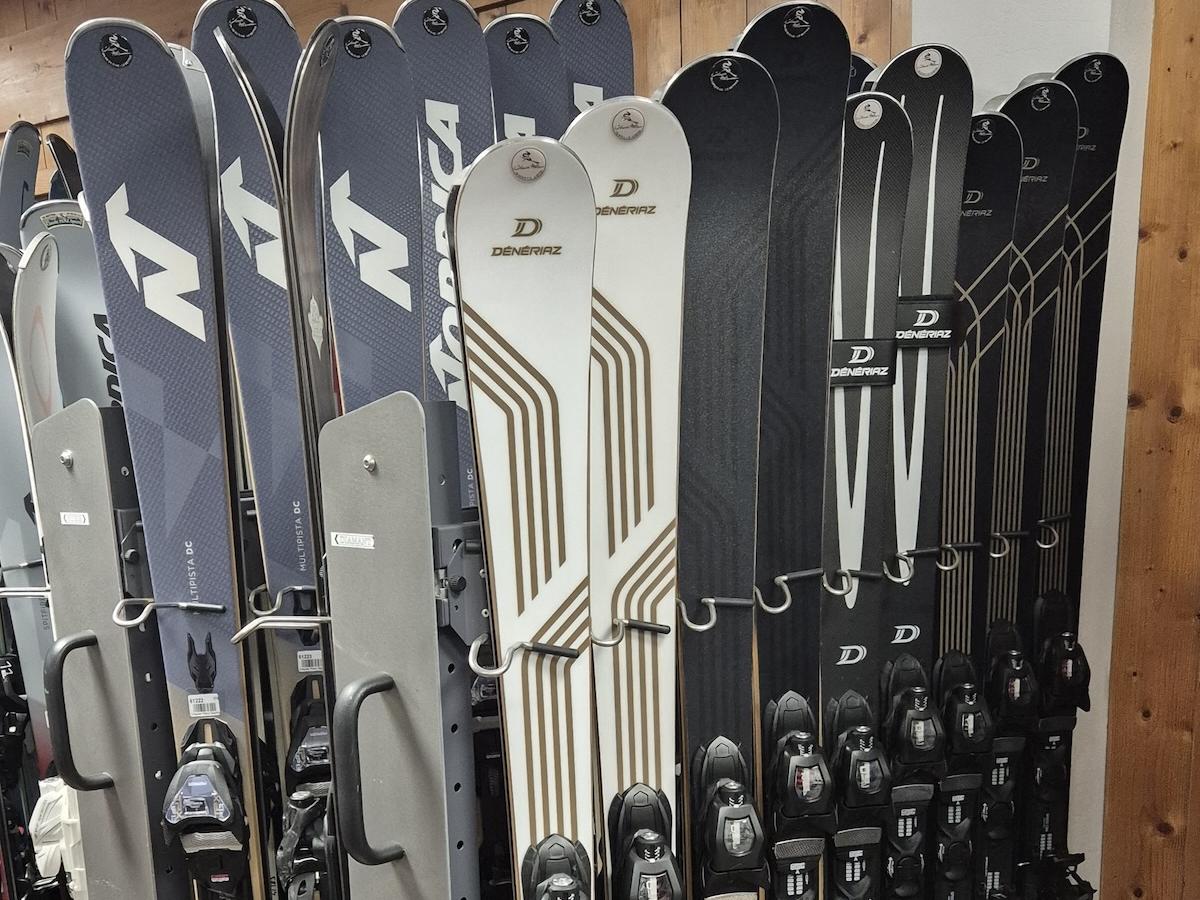 Mat&eacute;riel de ski&nbsp;et snowboard &agrave; louer en ligne