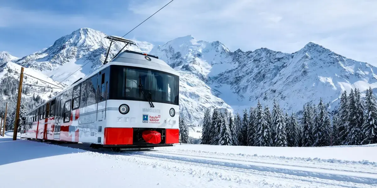 Le tramway du Mont-Blanc (TMB), la plus haute ligne de chemin de fer de France